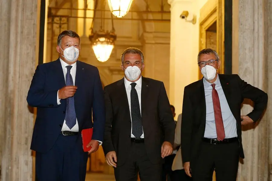 Foto Cecilia Fabiano/ LaPresse 27 Settembre 2021 Roma (Italia) I segretari di Uil, Cgil, e Cisl,\\u00A0Pierpaolo Bombardieri , Maurizio Landini , Luigi Sbarra a Palazzo Chigi.