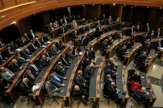 Parlamento libanese fallisce l'elezione del presidente foto di: Marwan Naamani/picture-alliance/dpa/AP Images