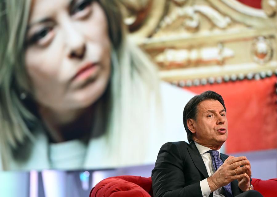 «Mascherine difformi e poco filtranti». Ma il governo ha già pagato la società Jc Electronics