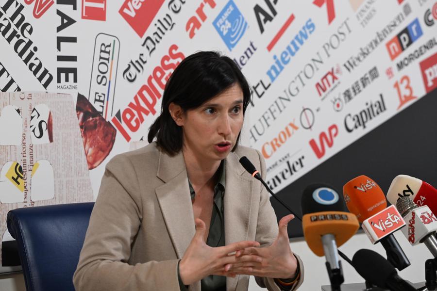 Schlein e Sánchez al summit globale dei progressisti