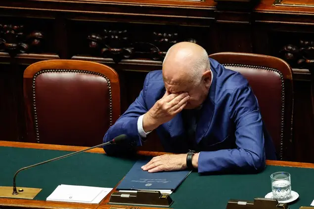 Il tribunale dei ministri ha concluso le sue indagini e comunicherà nelle prossime ore le decisioni alla procura di Roma. Coinvolto nell'indagine il ministro della Giustiza Carlo Nordio