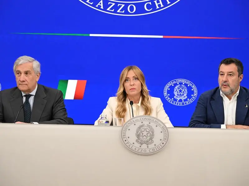 Il governo approva la manovra: taglio Irpef fino a 55mila euro e flat tax più ampia
