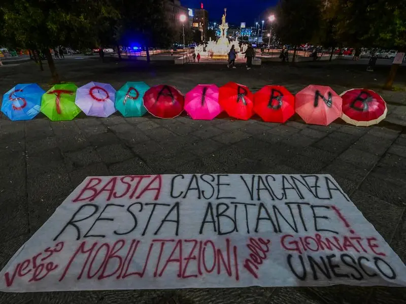 Limiti agli affitti brevi, l’Ue presenta il conto e le lobby insorgono