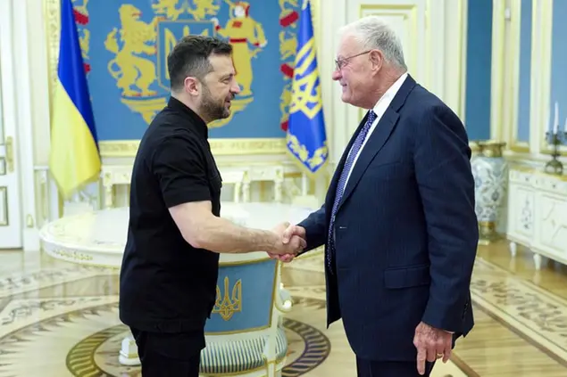 Zelensky con l’inviato speciale Usa per la guerra in Ucraina Keith Kellogg