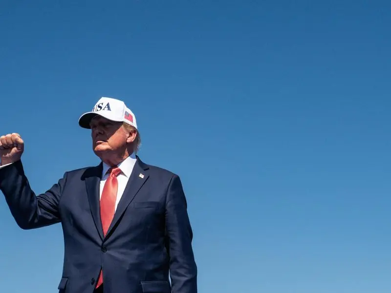 Ucraina, Trump rilancia e prova a blandire Putin: «Affari in cambio di pace»