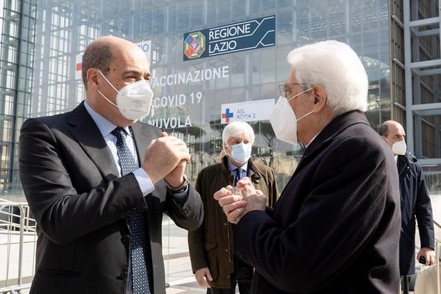 Il presidente della Regione Lazio, Nicola Zingaretti, e il presidente della Repubblica, Sergio Mattarella alla Nuvola (LaPresse)