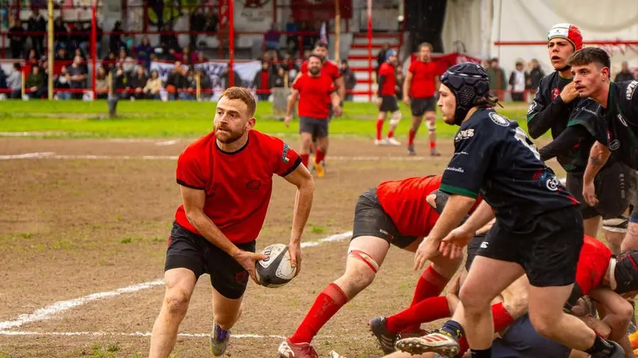 All reds rugby, quando lo sport popolare resiste e crea riscatto