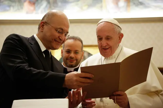 Lo scorso anno Francesco ha ricevuto in Vaticano il presidente della Repubblica dell’Iraq, Barham Salih Foto Lapresse