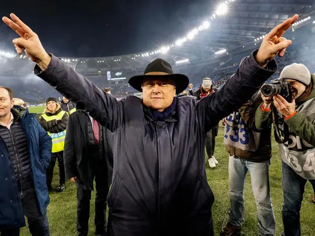 Articoli, Lazio e boss. Le mail contro Lotito: «Boicottiamolo»