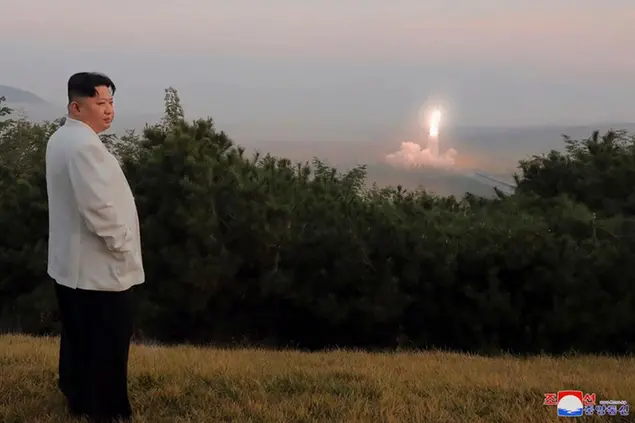 This photo provided on Oct. 10, 2022, by the North Korean government, North Korean leader Kim Jong Un inspects a missile test at an undisclosed location in North Korea, as taken sometime between Sept. 25 and Oct. 9. Independent journalists were not given access to cover the event depicted in this image distributed by the North Korean government. The content of this image is as provided and cannot be independently verified. Korean language watermark on image as provided by source reads: \\\"KCNA\\\" which is the abbreviation for Korean Central News Agency. (Korean Central News Agency/Korea News Service via AP)