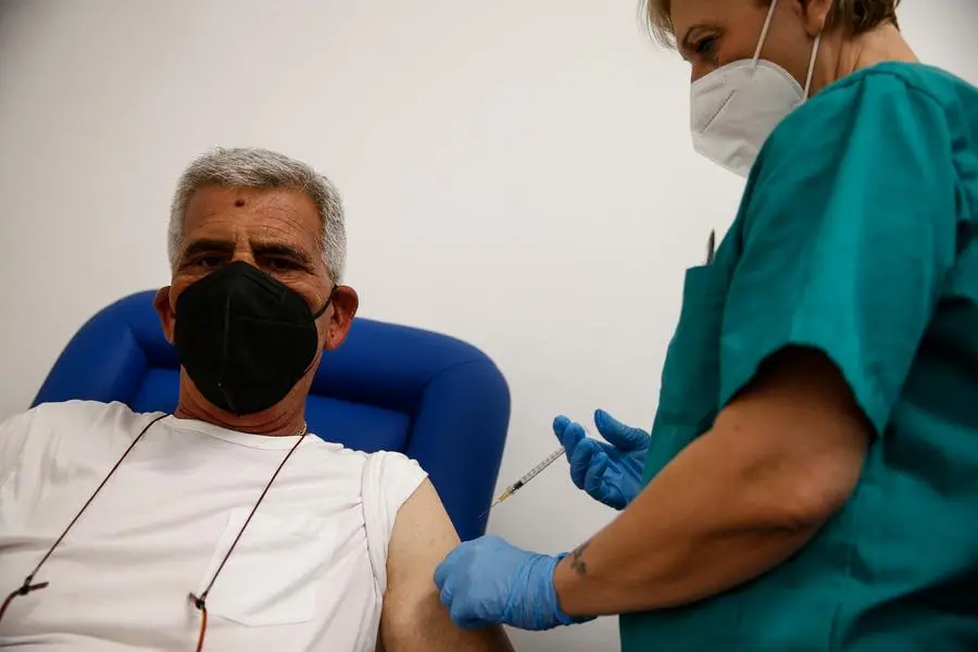 Foto Cecilia Fabiano /LaPresse 29-07-2022 Roma, Italia - Cronaca - Quarta dose del vaccino anti-covid19 per over 60 e pazienti fragili . Nella foto: lil centro vaccini del Santa Maria della Pietà July 29 , 2022 Rome Italy - News - Fourth dose of the anti-covid19 vaccine for over 60 and frail patients In the photo: the vaccination centre at Santa Maria della Pietà