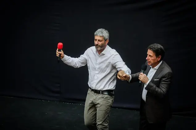 Roberto Fico con il presidente del M5S Giuseppe Conte