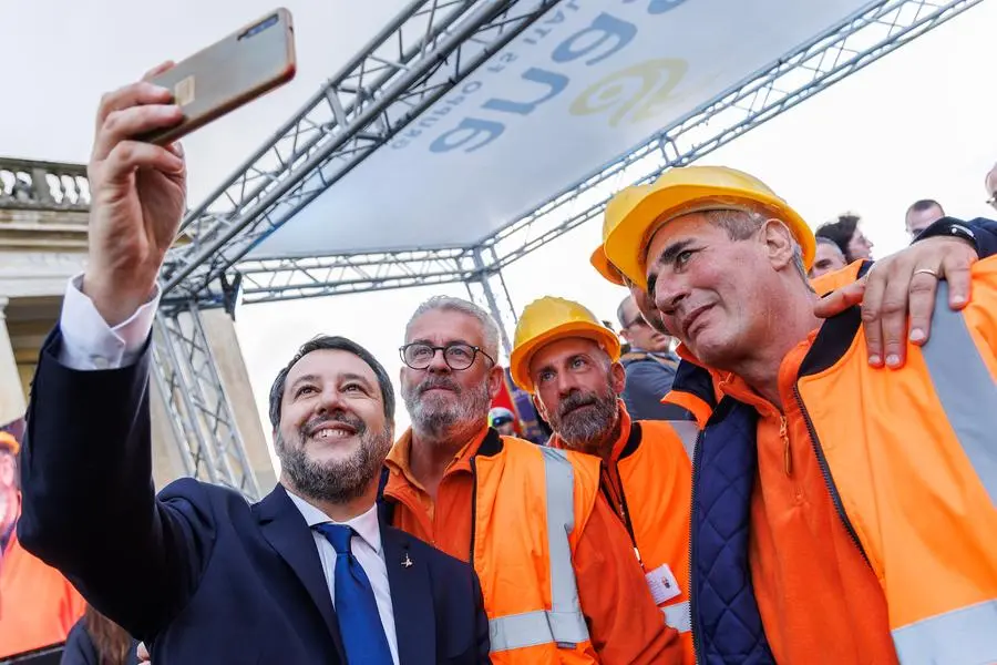 Foto Roberto Monaldo / LaPresse 17-11-2022 Ariccia (Roma) Politica Cerimonia di riapertura del Ponte Monumentale Pio IX Nella foto Matteo Salvini 17-11-2022 Ariccia (Italy) Politics Reopening ceremony of the Pio IX Monumental Bridge In the pic Matteo Salvini
