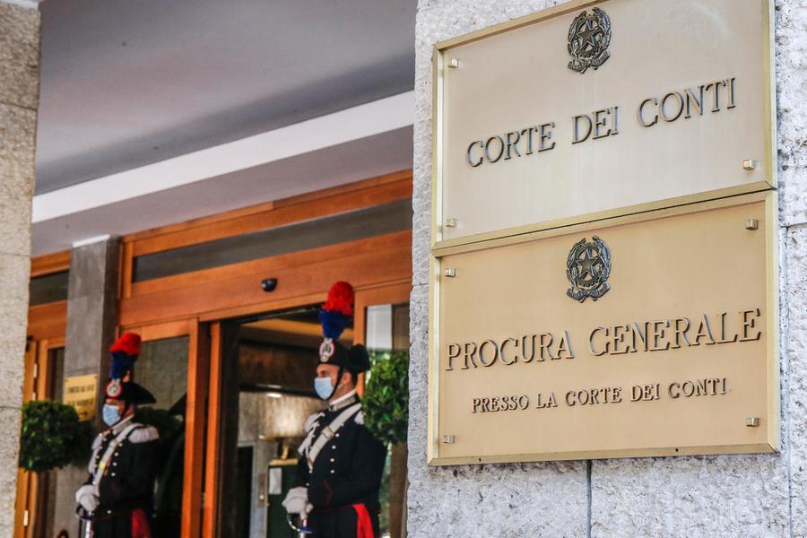 Le mani sulla Corte dei conti. La destra commissaria i giudici