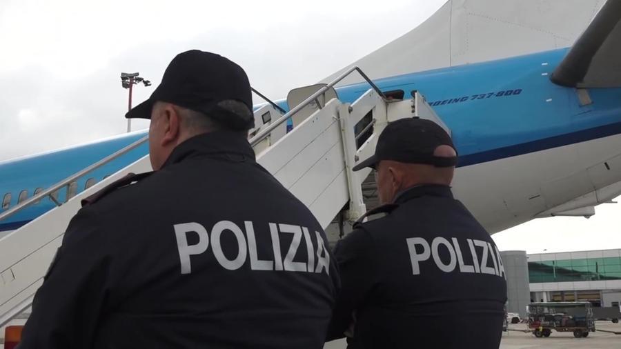 Interpol Abuse, un richiedente asilo curdo rischia l’estradizione nel paese da cui fugge. L’inerzia del ministro Nordio