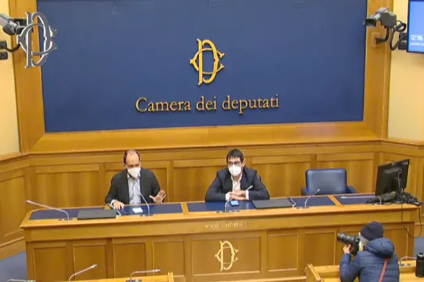Matteo Orfini e Nicola Fratoianni in conferenza stampa alla Camera