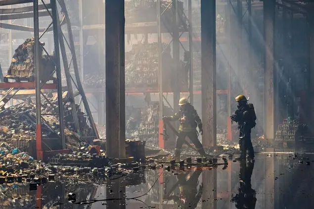 Un bombardamento russo ha colpito la periferia di Kharkiv