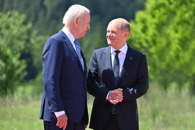 Federal Chancellor Olaf SCHOLZ with US President Joe BIDEN, greeting the heads of state. Arrival, 48th G7 Summit 2022 at Schloss Elmau from June 26-28, 2022. Photo by: Frank Hoermann/SVEN SIMON/picture-alliance/dpa/AP Images