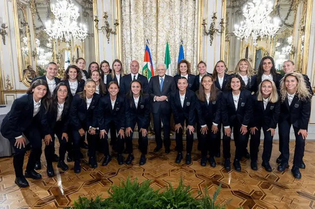 La Nazionale femminile è stata ricevuta al Quirinale da Sergio Mattarella dopo essere arrivata fino alle semifinali degli Europei