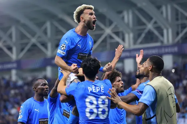 Il Pafos è un club giovanissimo: è nato appena undici anni fa dalla fusione tra AEK Kouklion e AEP Paphos (foto EPA)