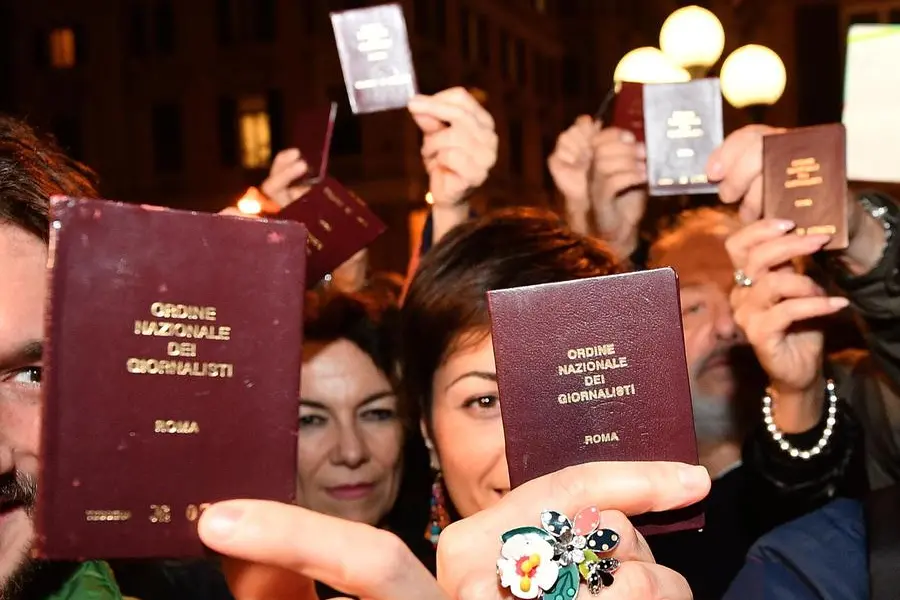 Un momento della manifestazione No Bavaglio dei Giornalisti liguri, Genova, 13 novembre 2018. ANSA/LUCA ZENNARO