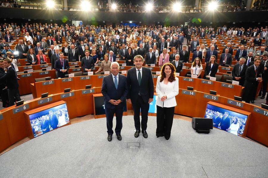 Sul bilancio europeo è tutti contro tutti. I “frugali” puntano i piedi