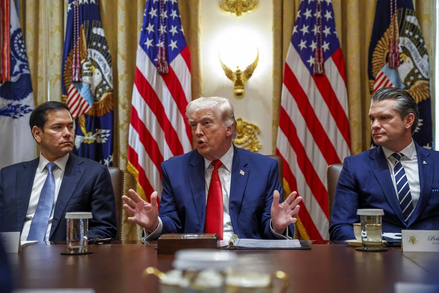 Le grottesche (e pericolose) illusioni belliche di Trump