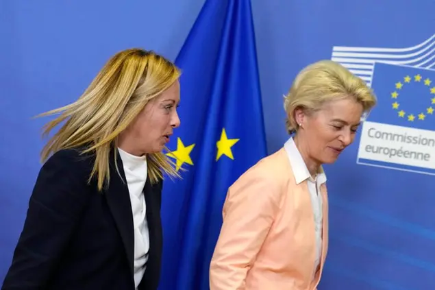 Meloni con von der Leyen. Foto AP