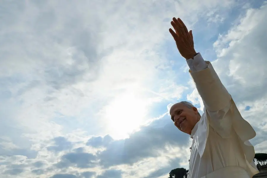 Comunicare la malattia: la svolta del papa mette alla prova i media vaticani