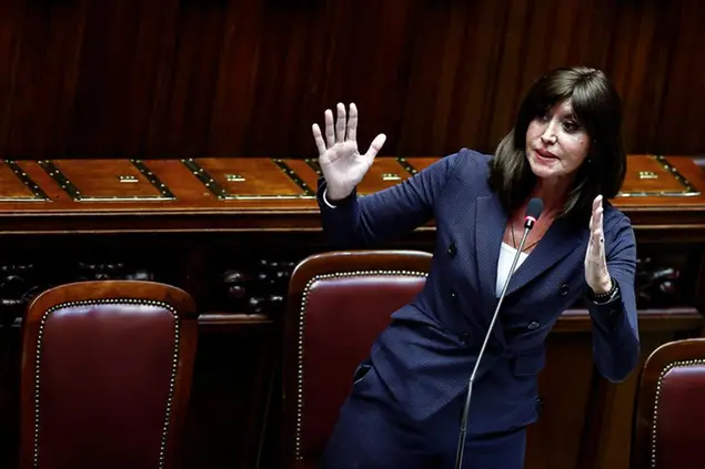 La ministra dell'Università e Ricerca Anna Maria Bernini in aula alla Camera dei Deputati