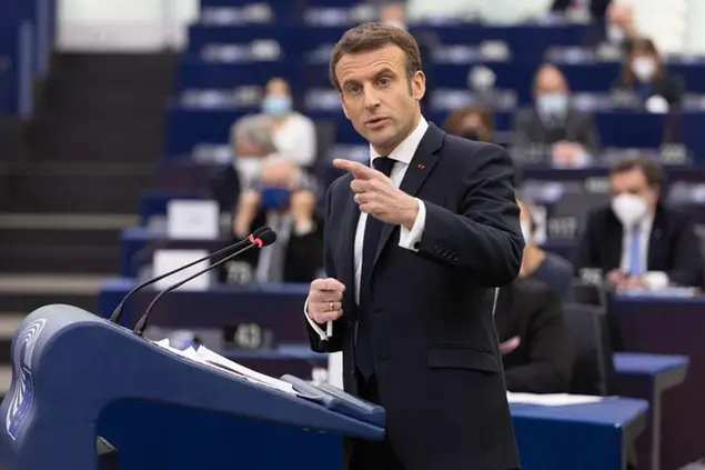(Macron presenta la presidenza di turno francese all'Europarlamento. Foto EP)