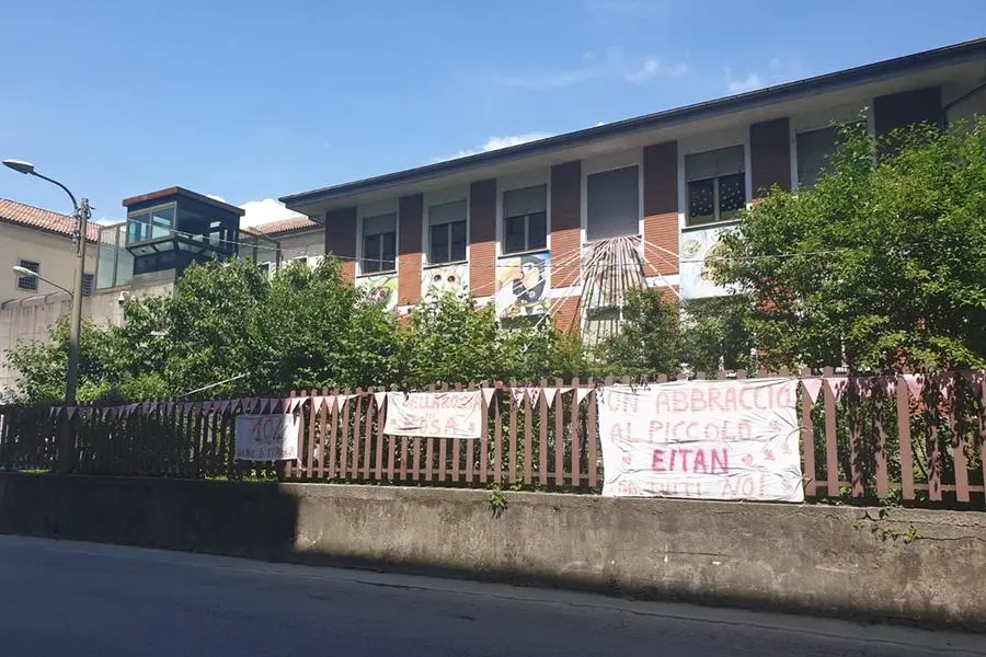 Foto Camilla Cupelli/LaPresse 28-05-2021 Stresa - Italia Cronaca Verbania, striscione Eitan Mottarone