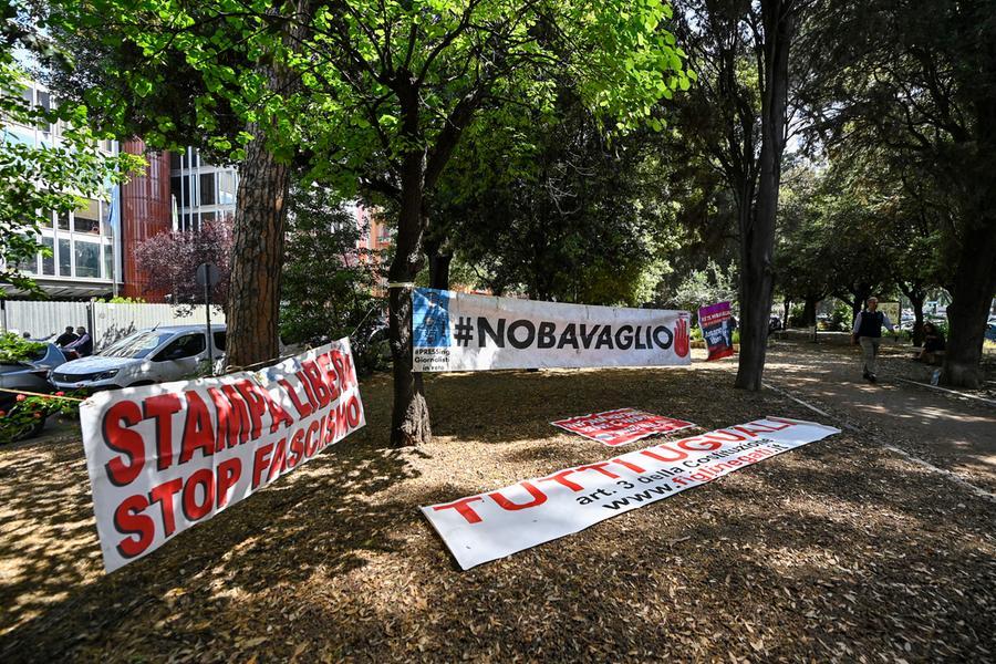 I politici della querela. «Chi perde dovrebbe risarcire i cronisti»