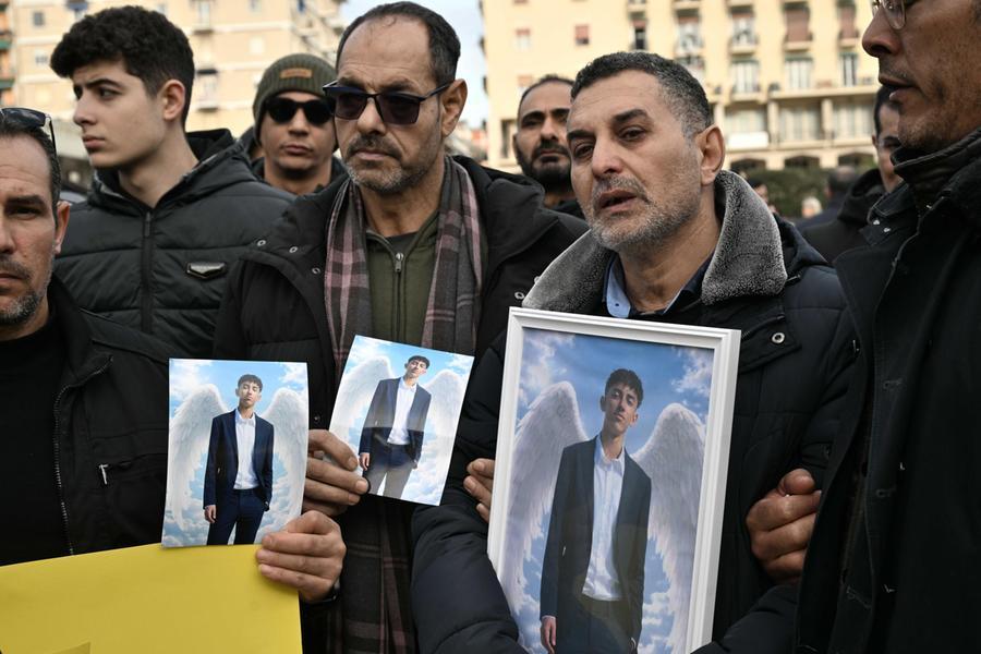 «Siete complici». I compagni di Abanoub contro la scuola di La Spezia