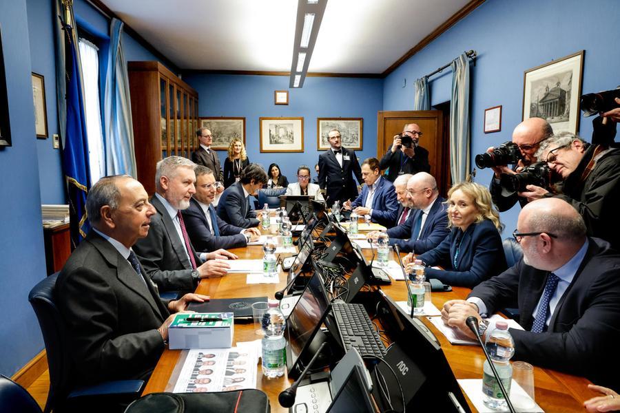 Corvi, Paragon e carte tritate: la spy story di Montecitorio