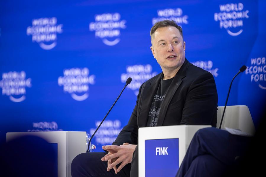 Un marziano a Davos. In Svizzera atterra Musk