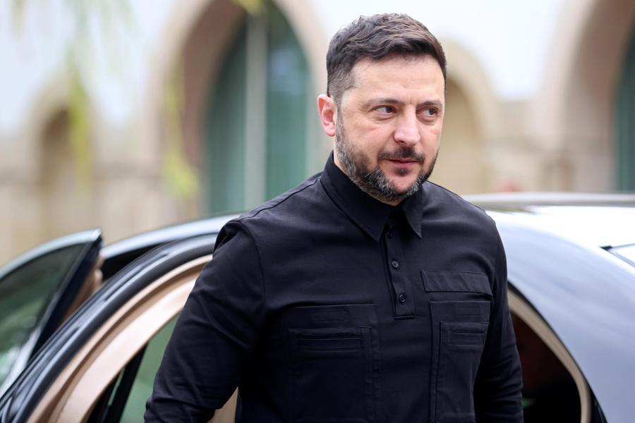 Pioggia di missili russi, paura a Chernobyl. Zelensky spera ancora nell’aiuto Usa