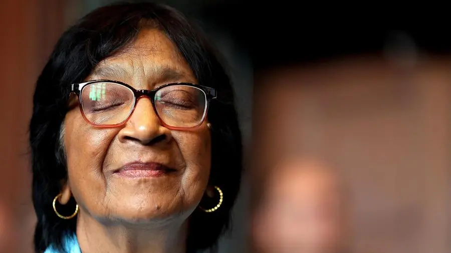 A Navi Pillay il Nobel per la pace. Vendetta Usa: «Sanzioni alla Cpi»